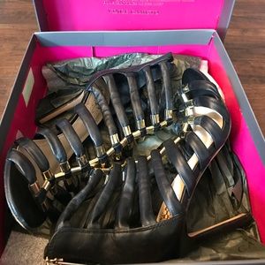 Vince Camuto VC-Troy Heel